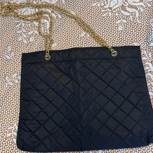 Handbags - Elegant Black Quilted Women's Bag